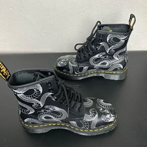 NEW Dr. Martens 1460 Wild Serpant Smooth Black Leather Boots Size 5 Women’s - Picture 5 of 9